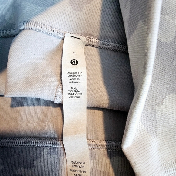 Lululemon Wunder Under Shorts 10" Ribbed Incognito Camo Jacquard Alpine White 6 - Picture 7 of 15